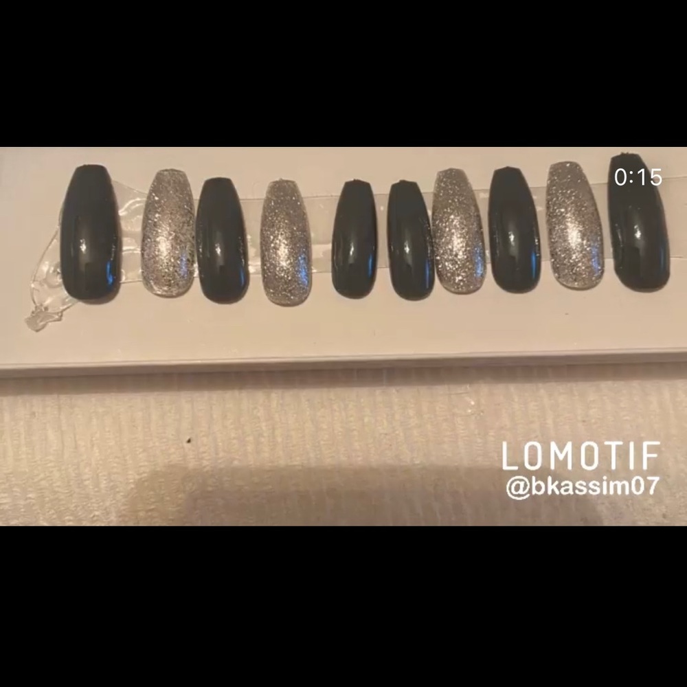 Press on nails